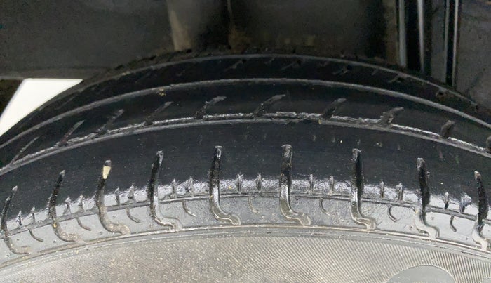 2018 Datsun Redi Go A, Petrol, Manual, 23,819 km, Right Rear Tyre Tread