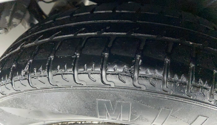 2012 Maruti Swift VDI, Diesel, Manual, 1,09,228 km, Left Rear Tyre Tread