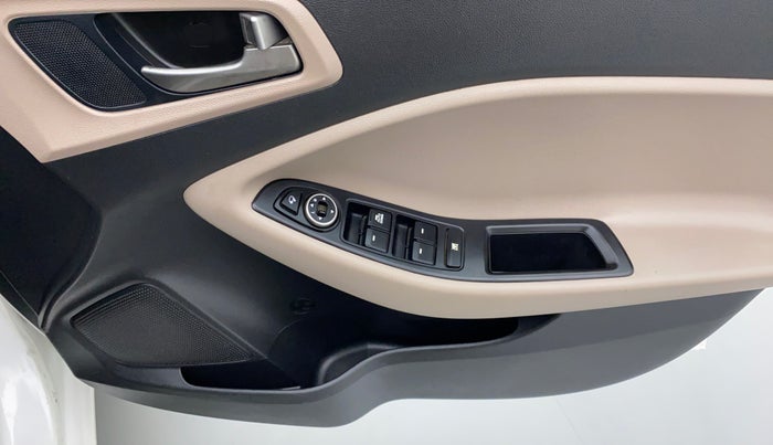 2017 Hyundai Elite i20 SPORTZ 1.2, Petrol, Manual, 25,986 km, Driver Side Door Panels Control