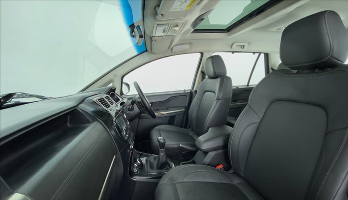 2017 Tata Hexa Varicor 400 XT 4X4, Diesel, Manual, 95,570 km, Right Side Front Door Cabin