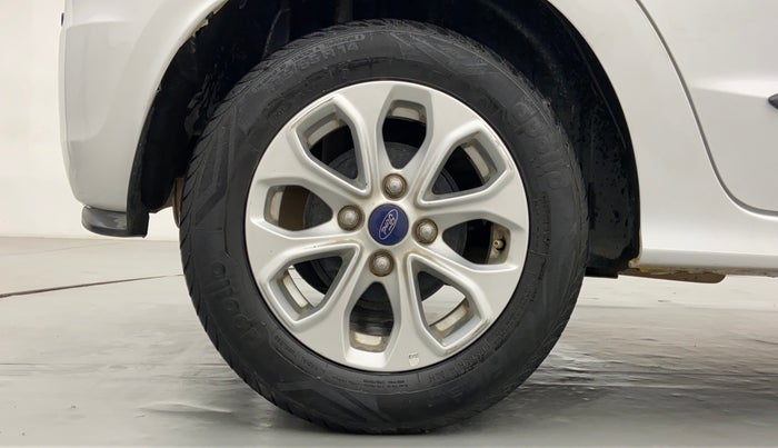 2017 Ford New Figo 1.2 TITANIUM, Petrol, Manual, 33,257 km, Right Rear Wheel