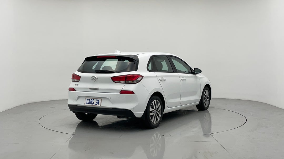 Right Back Diagonal (45- Degree) View