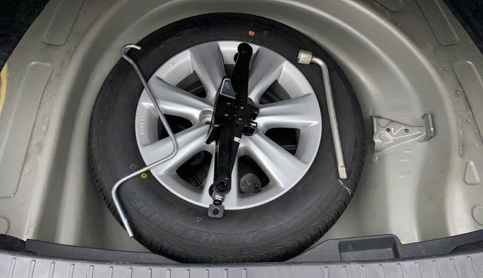 2011 Toyota Corolla Altis G PETROL, Petrol, Manual, 33,743 km, Spare Tyre