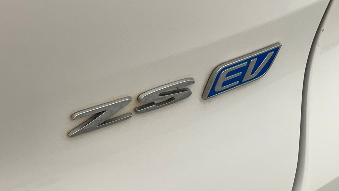 Badge (Boot Right Side)