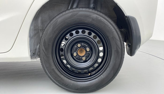 2015 Honda Jazz 1.5 S MT, Diesel, Manual, 1,51,818 km, Left Rear Wheel