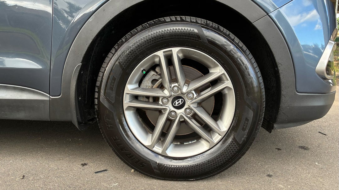 2016 Hyundai Santa Fe Active (4x4), Automatic, 115092 km, Right Front Wheel