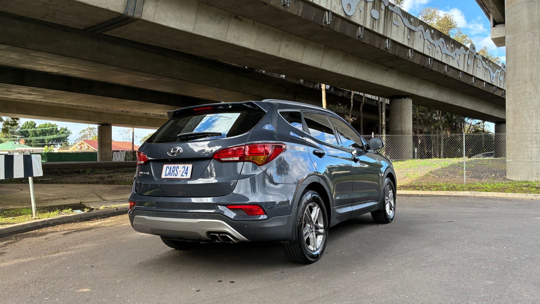 2016 Hyundai Santa Fe Active (4x4), Automatic, 115092 km, Right Back Diagonal (45- Degree) View