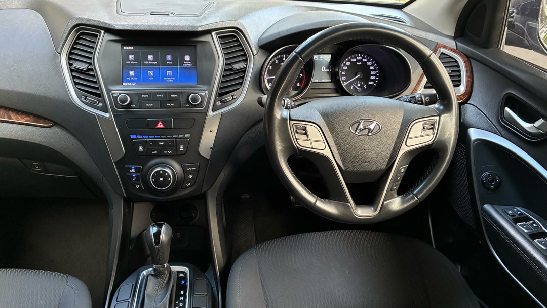 2016 Hyundai Santa Fe Active (4x4), Automatic, 115092 km, Center Console