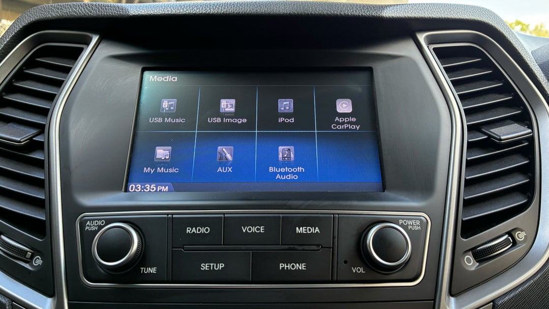 2016 Hyundai Santa Fe Active (4x4), Automatic, 115092 km, Infotainment System