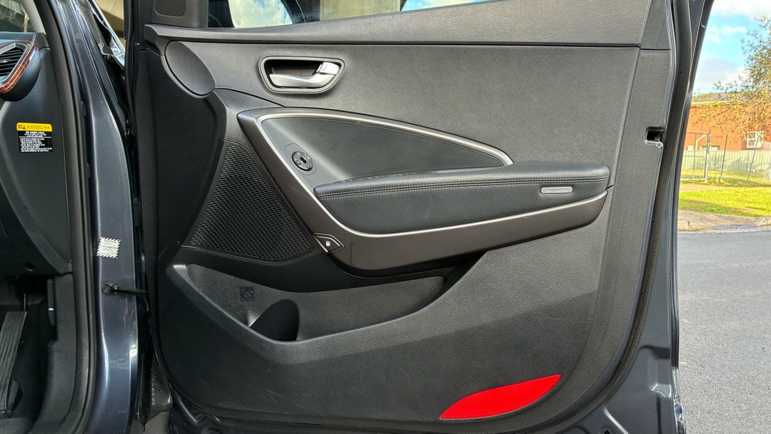 2016 Hyundai Santa Fe Active (4x4), Automatic, 115092 km, Speaker View