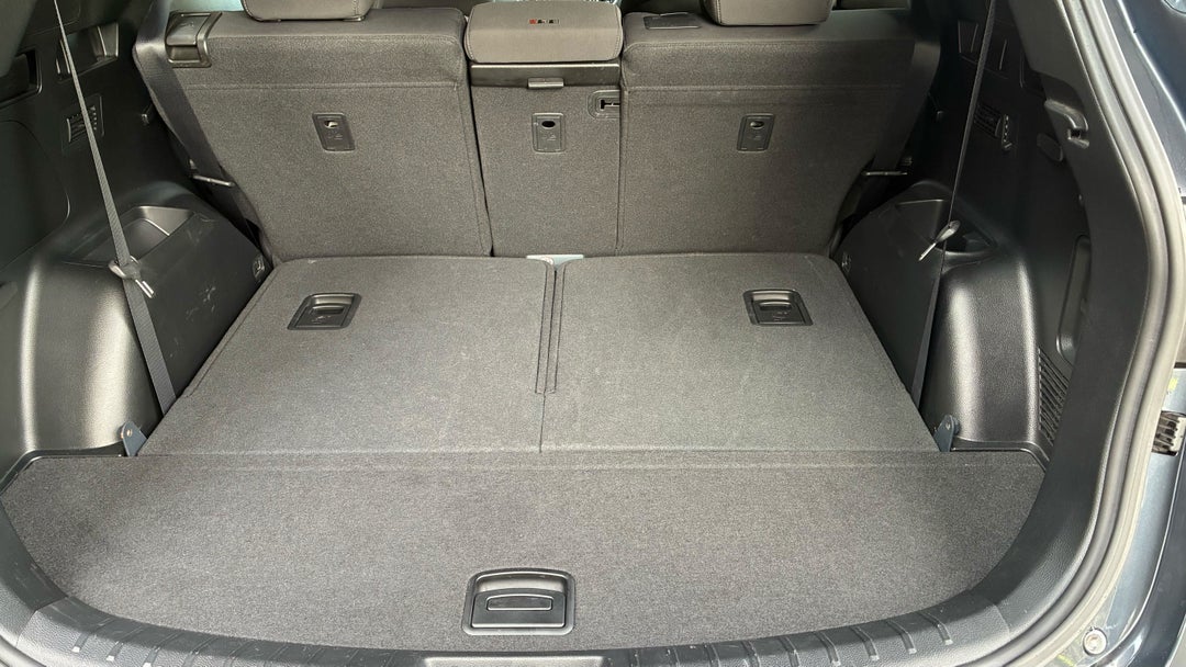 2016 Hyundai Santa Fe Active (4x4), Automatic, 115092 km, Boot Inside View