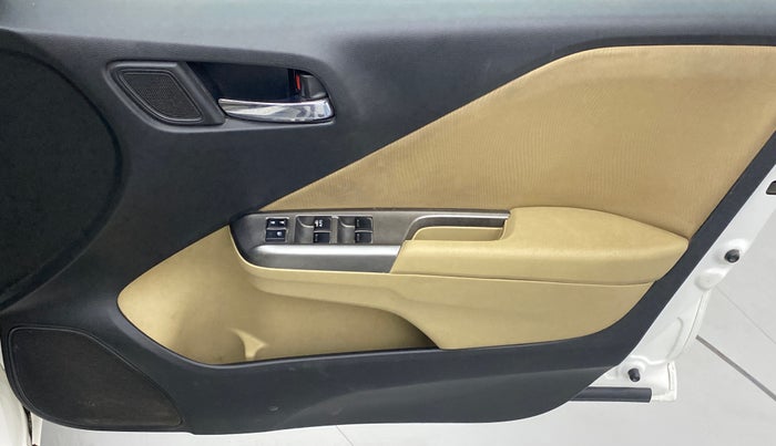 2015 Honda City 1.5L I-DTEC V, Diesel, Manual, 1,08,823 km, Driver Side Door Panels Control