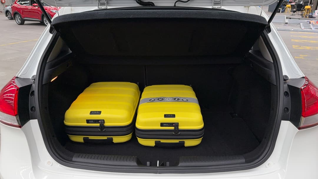 2016 Kia Cerato S, Automatic, 52269 km, Boot Inside View with Luggage