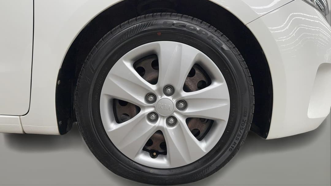 2016 Kia Cerato S, Automatic, 52269 km, Right Front Wheel