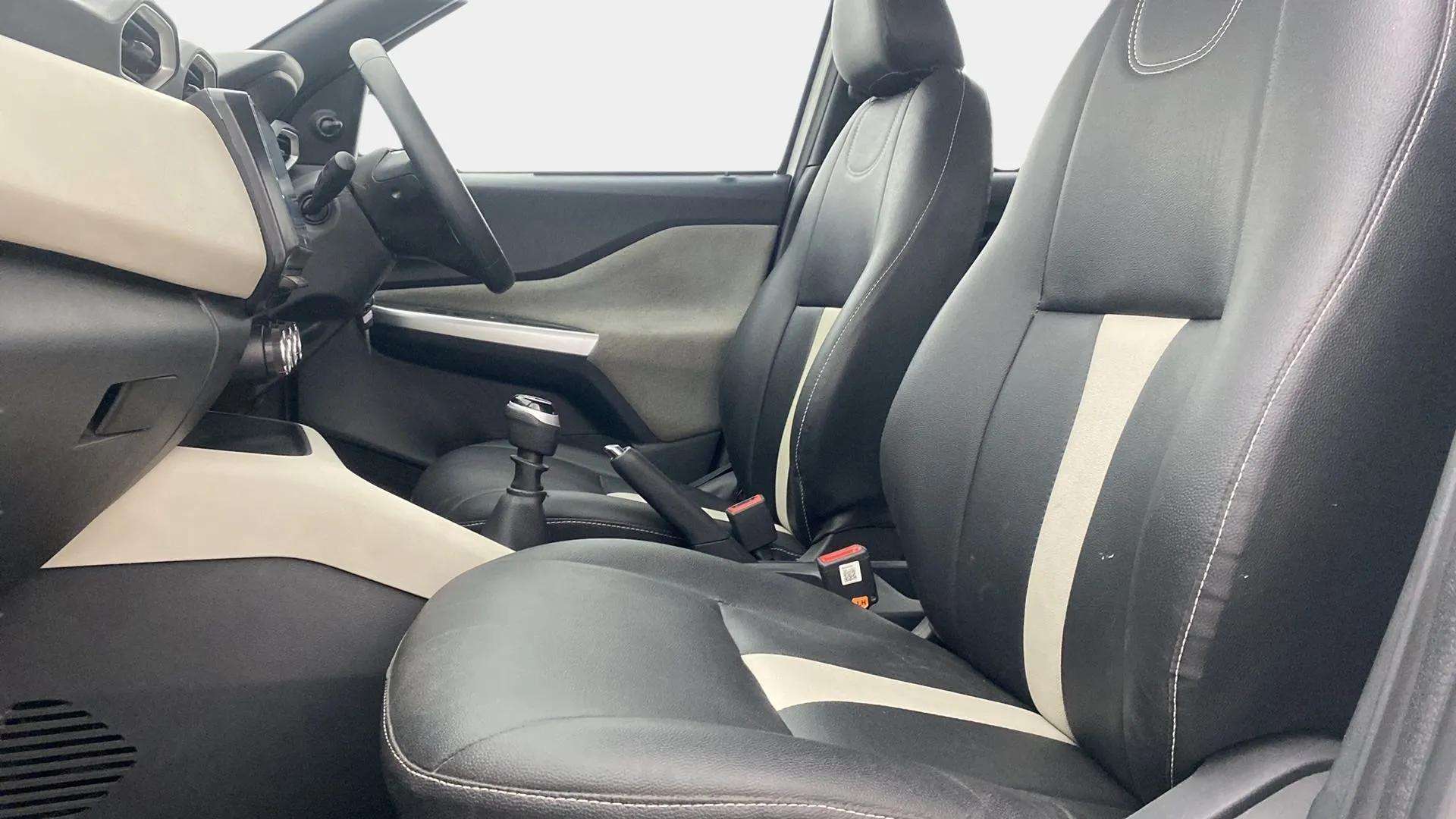 Front-Cabin-View