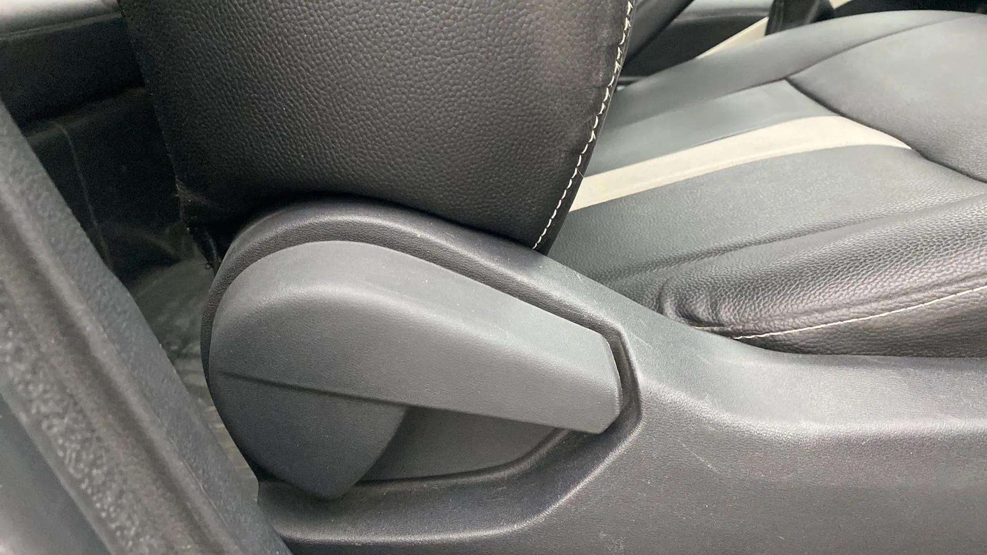 Driver-side-adjustment-panel