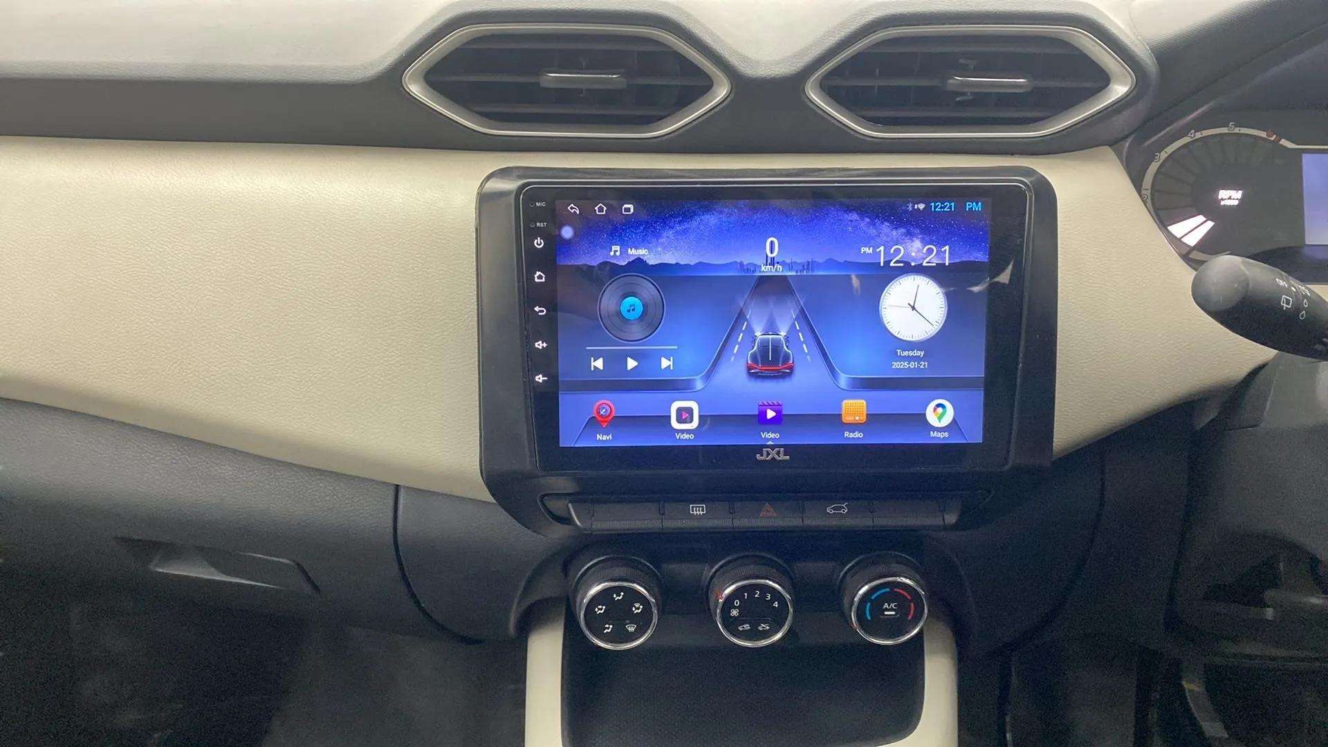 Center-console---infotainment