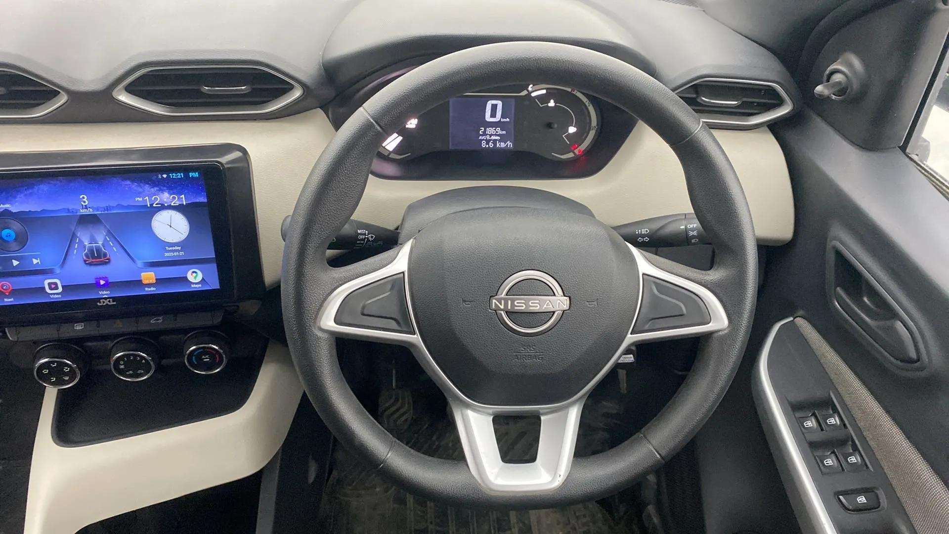 Steering-wheel-closeup
