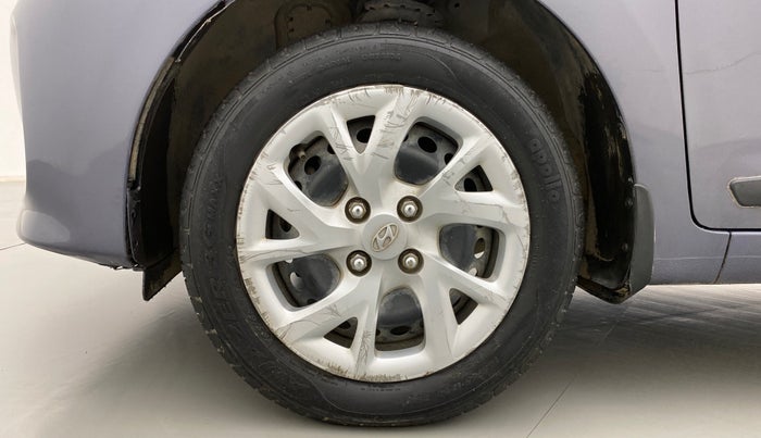 2017 Hyundai Grand i10 Sportz(O) 1.2 MT, Petrol, Manual, 33,332 km, Left Front Wheel