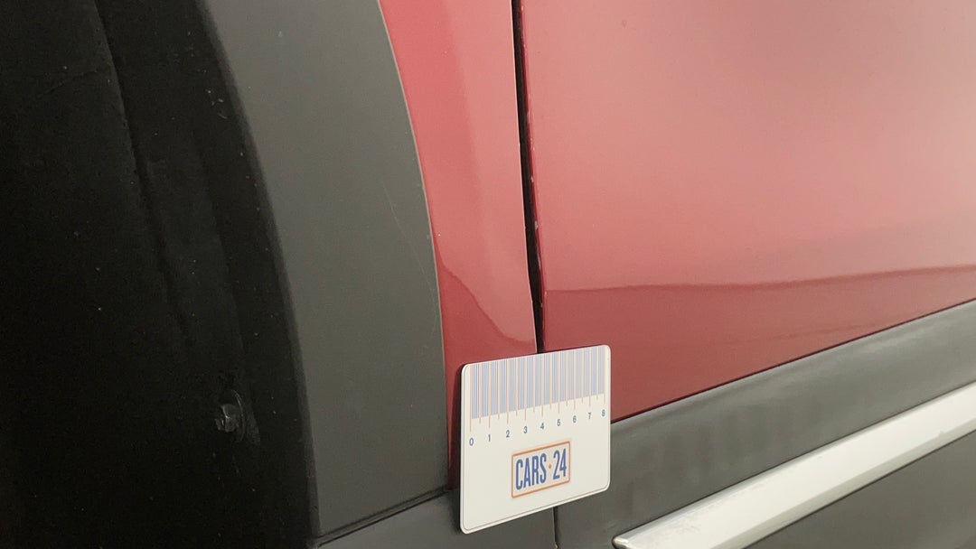 Quarter Panel Front LHS Guard Dent