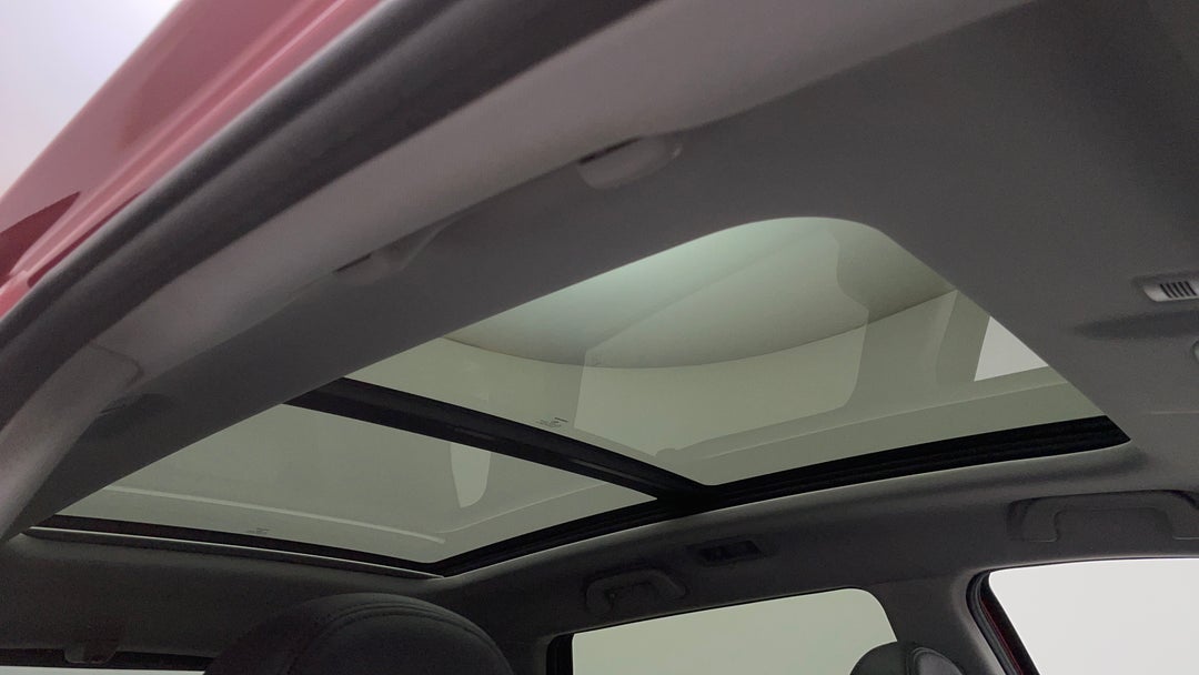 Interior Sunroof/Moonroof