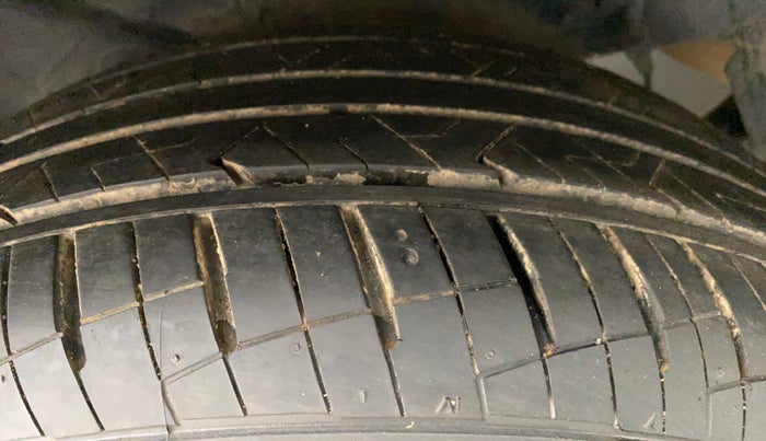 2018 Hyundai Verna 1.6 VTVT SX, Petrol, Manual, 8,080 km, Right Rear Tyre Tread