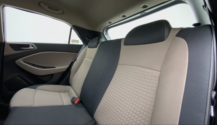 2018 Hyundai Elite i20 Magna Executive 1.2, Petrol, Manual, 7,199 km, Right Side Rear Door Cabin