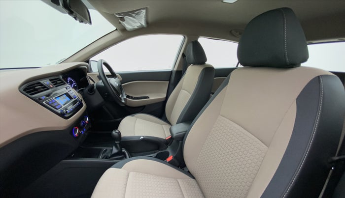 2018 Hyundai Elite i20 Magna Executive 1.2, Petrol, Manual, 7,199 km, Right Side Front Door Cabin