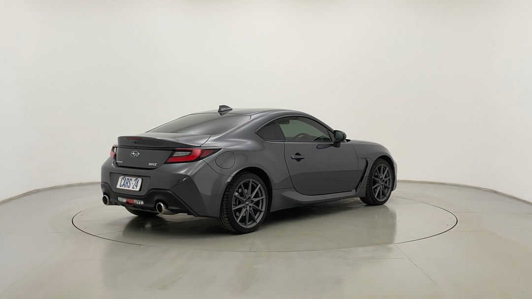 Right Back Diagonal (45- Degree) View