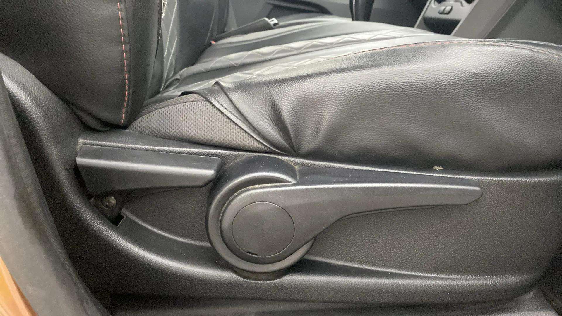 Driver-side-adjustment-panel