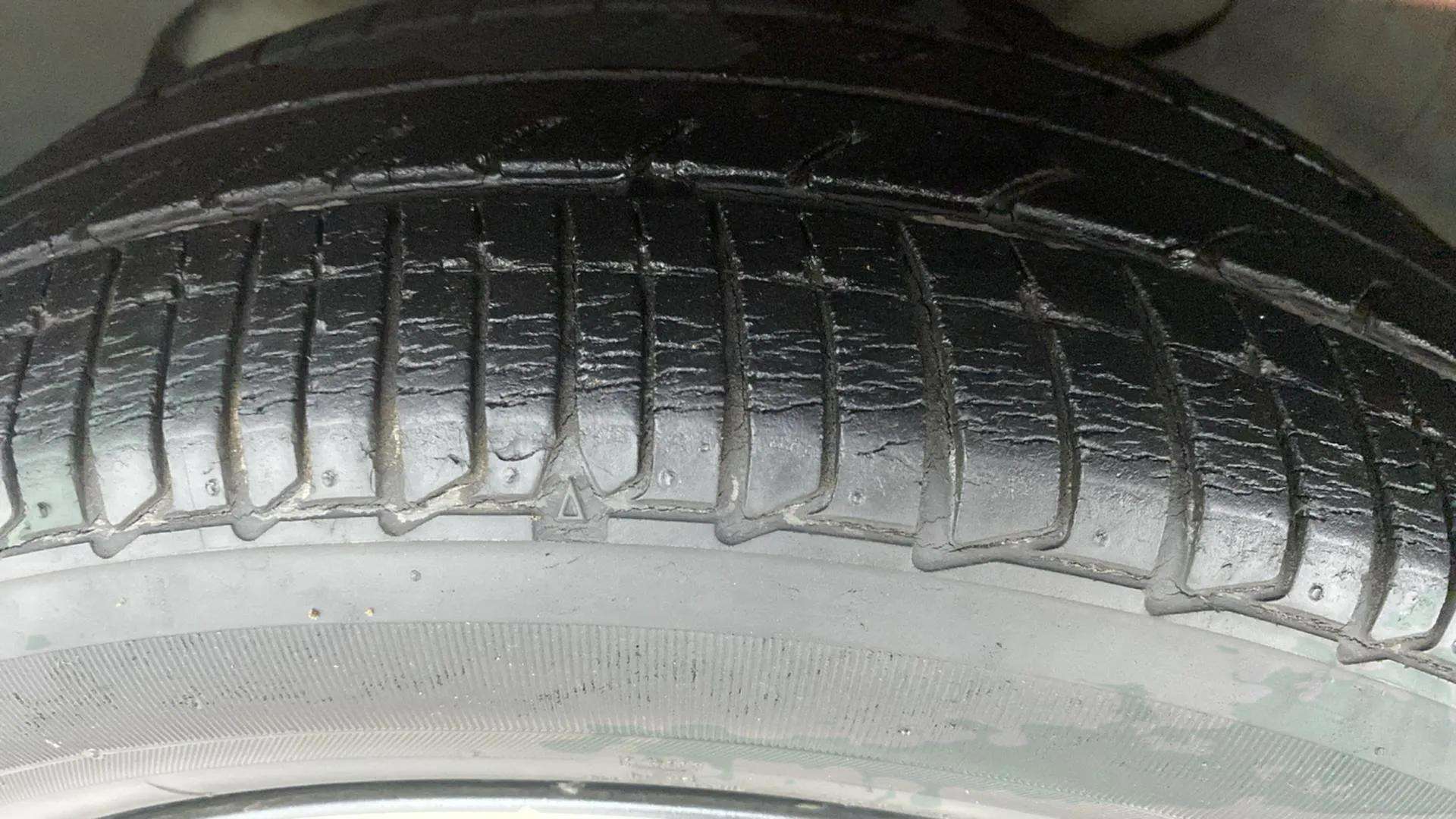 LHS-Front-Tyre-Tread