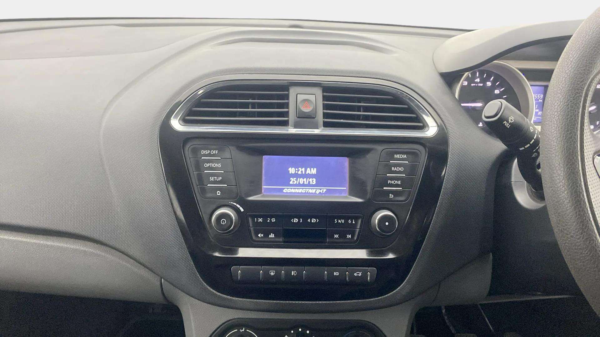 Center-console---infotainment
