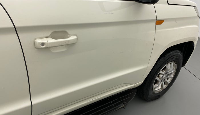 2016 Mahindra TUV300 T8, Diesel, Manual, 70,625 km, Driver-side door - Minor scratches