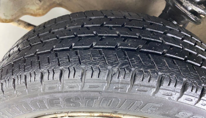 2016 Maruti Alto K10 LXI P, Petrol, Manual, 17,288 km, Left Front Tyre Tread