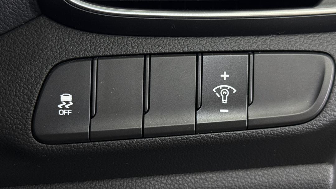 2018 Hyundai i30 Active, Automatic, 63709 km, Utility Switches/Buttons