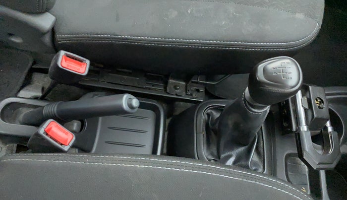 2018 Datsun Redi Go T, Petrol, Manual, 16,936 km, Gear Lever