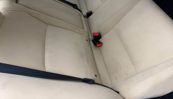 2021 Honda City 1.5L I-VTEC VX CVT, Petrol, Automatic, 39,942 km, Second-row right seat - Cover slightly stained