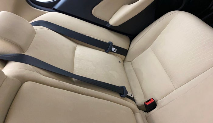 2021 Honda City 1.5L I-VTEC VX CVT, Petrol, Automatic, 39,942 km, Second-row left seat - Cover slightly stained
