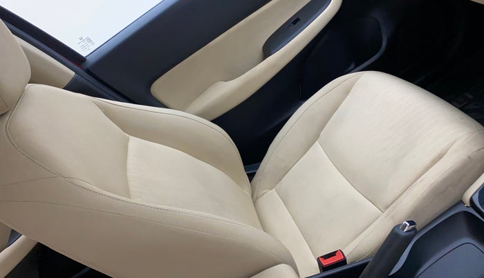 2021 Honda City 1.5L I-VTEC VX CVT, Petrol, Automatic, 39,942 km, Front left seat (passenger seat) - Cover slightly stained