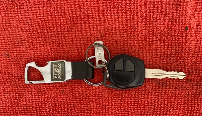 2013 Maruti Swift VXI, Petrol, Manual, 60,424 km, Key Close Up