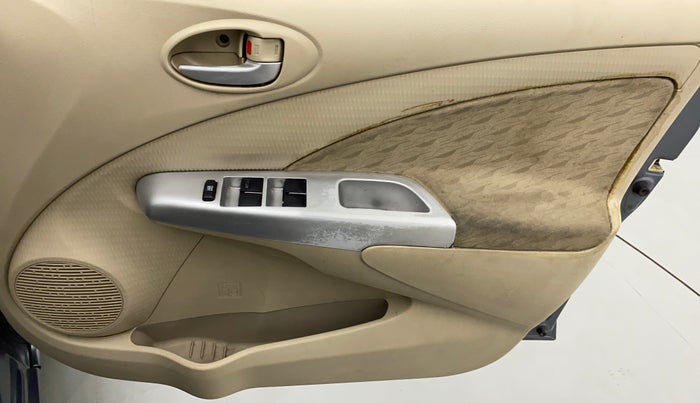 2016 Toyota Etios Liva D 4D VD, Diesel, Manual, 99,615 km, Driver Side Door Panels Control