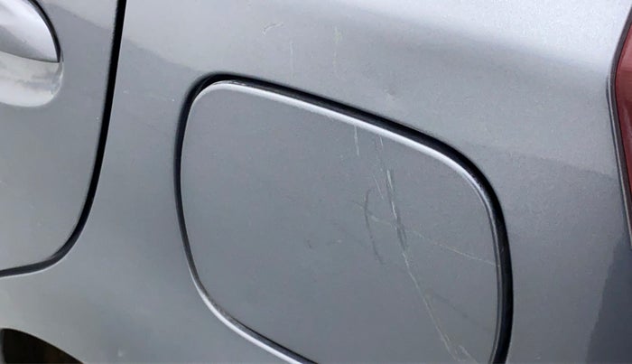 2016 Toyota Etios Liva D 4D VD, Diesel, Manual, 99,615 km, Left quarter panel - Minor scratches