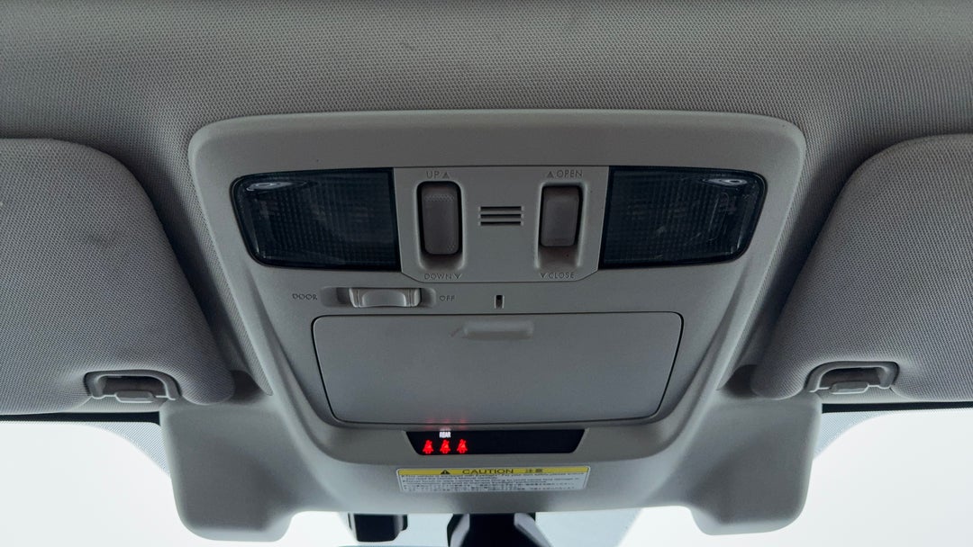 On-Roof Controls/Sunglass holder