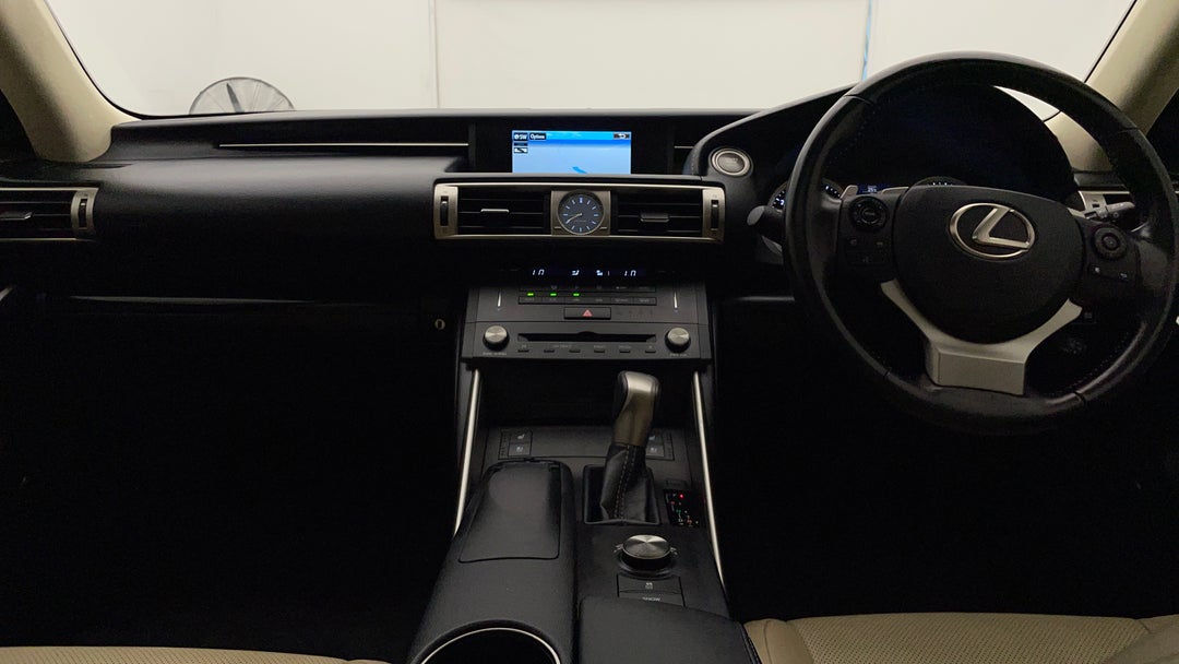 2015 Lexus Is250 Luxury, Automatic, 118773 km, Dashboard View