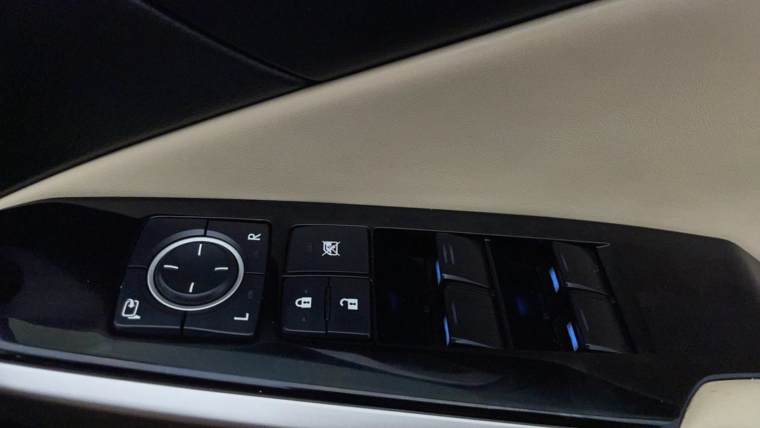 2015 Lexus Is250 Luxury, Automatic, 118773 km, Drivers Side Door Panel Controls