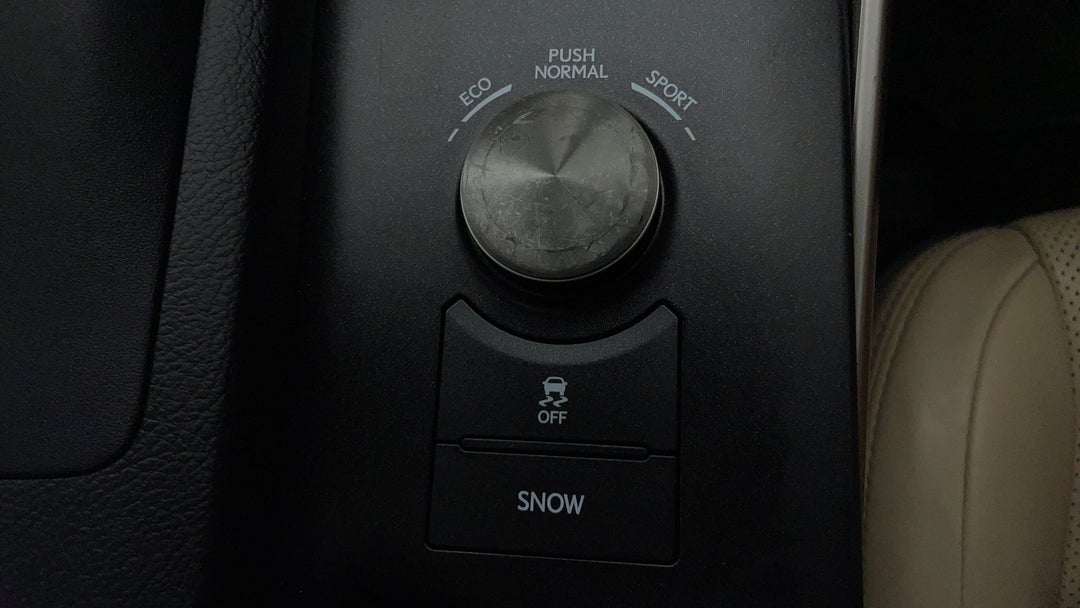 2015 Lexus Is250 Luxury, Automatic, 118773 km, Utility Switches/Buttons