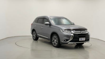 2017 Mitsubishi Outlander Exceed (4x4) Automatic, 74k km Diesel Car