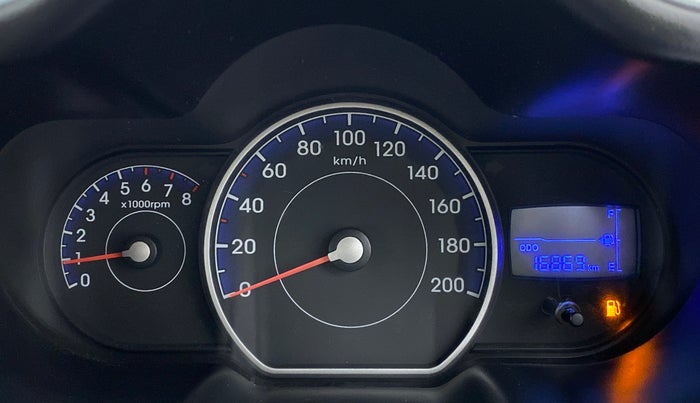 2015 Hyundai i10 SPORTZ 1.1 IRDE2, Petrol, Manual, 17,583 km, Odometer Image