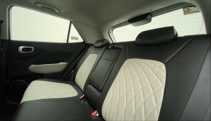 2022 Hyundai VENUE SX 1.0 (O) TURBO IMT, Petrol, Manual, 8,958 km, Right Side Rear Door Cabin