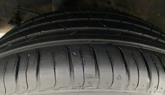 2022 Hyundai VENUE SX 1.0 (O) TURBO IMT, Petrol, Manual, 8,958 km, Right Rear Tyre Tread